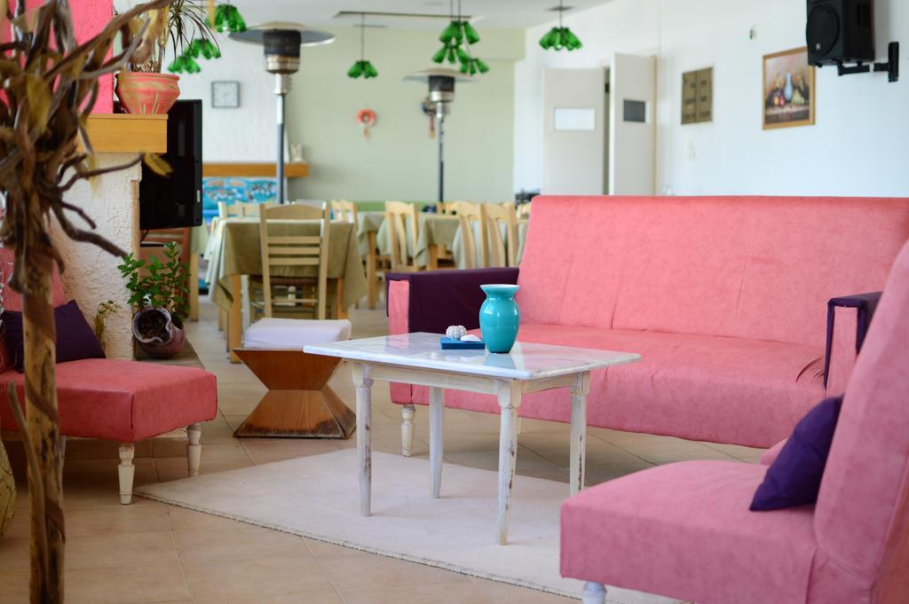 Hotel Petalidi Skala Mistegnon Exteriér fotografie