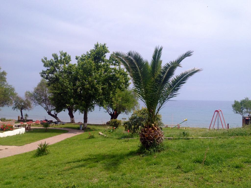 Hotel Petalidi Skala Mistegnon Exteriér fotografie